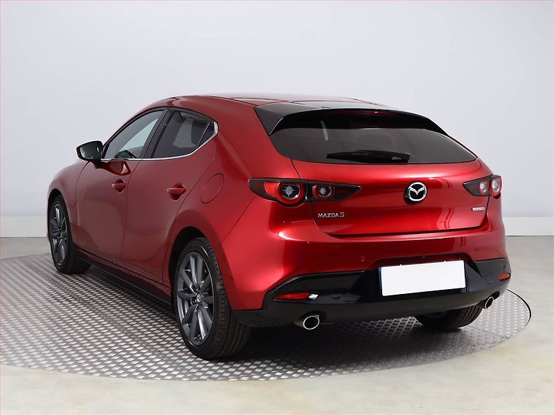 Mazda 3 (2023) 2.0 Skyactiv-G - fotka 4 z 20