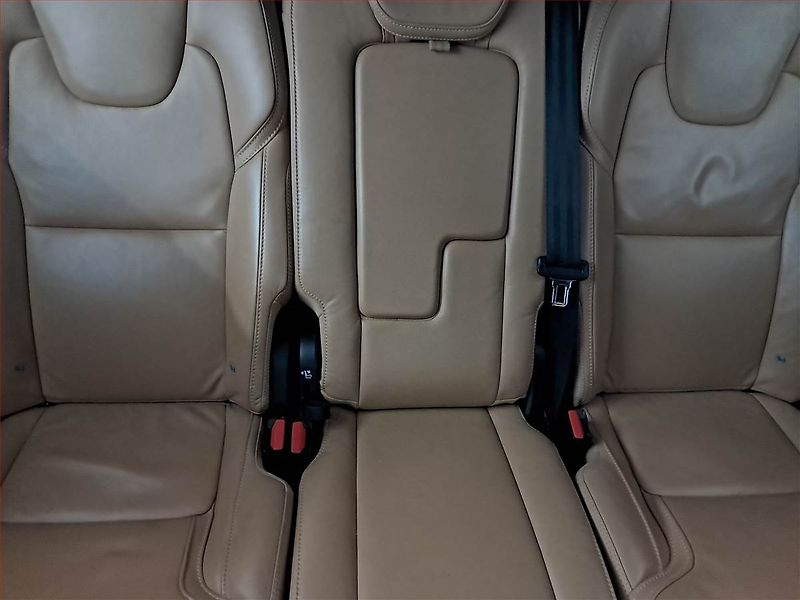 Volvo XC90 (2021) B5 AWD - fotka 10 z 26