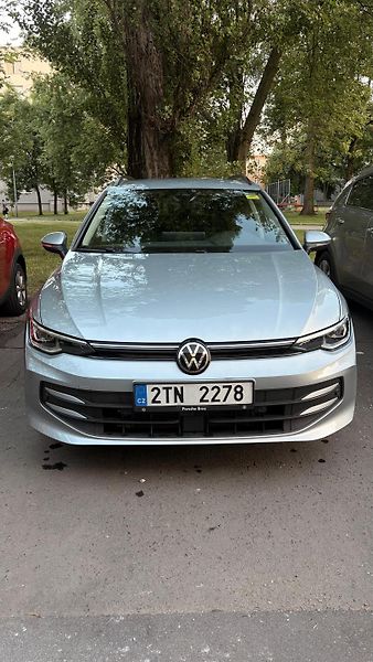 Volkswagen Golf Variant (2024) - fotka 1 z 15