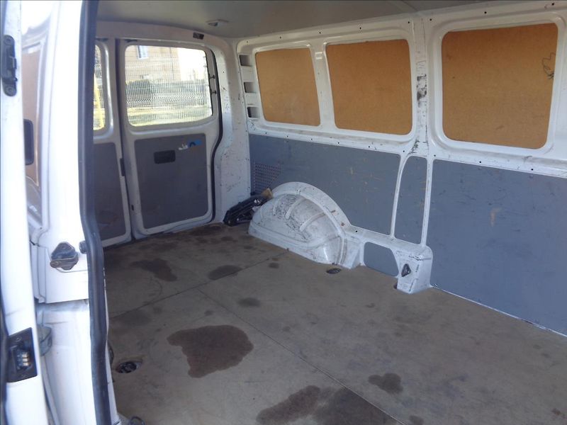 Volkswagen Transporter 2,0   long - fotka 14 z 16