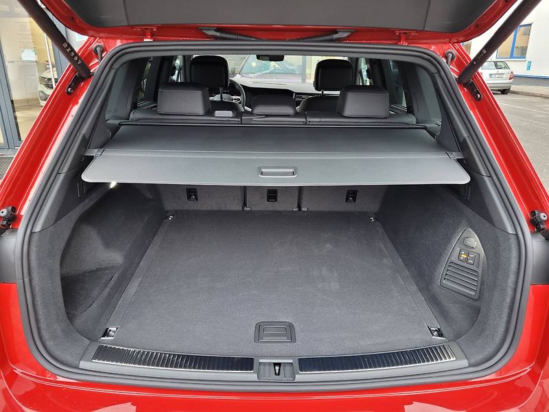 Volkswagen Touareg Final Edition R-Line  3,0 TDI - fotka 54 z 64