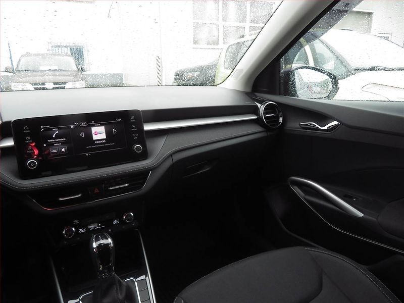 Škoda Fabia (2025) Top Selection 1.0 TSI - fotka 8 z 18