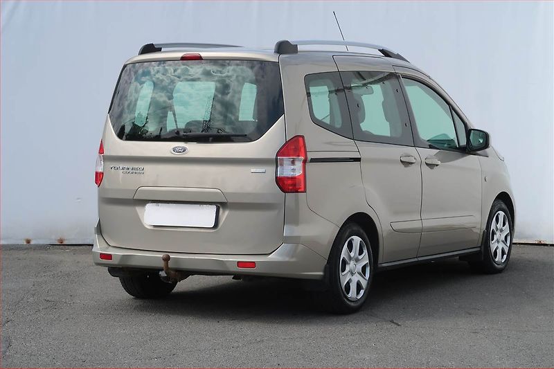 Ford Tourneo Courier (2018) Trend 1.0 EcoBoost, 5Míst, ČR - fotka 5 z 16