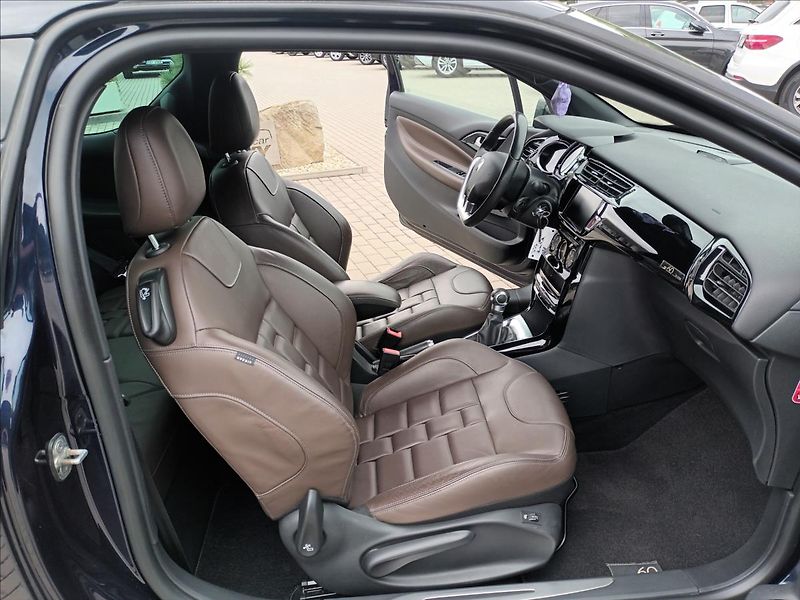 Citroën DS3 1,2 PT,81KW,DIGIKLIMA,KOLA - fotka 21 z 47