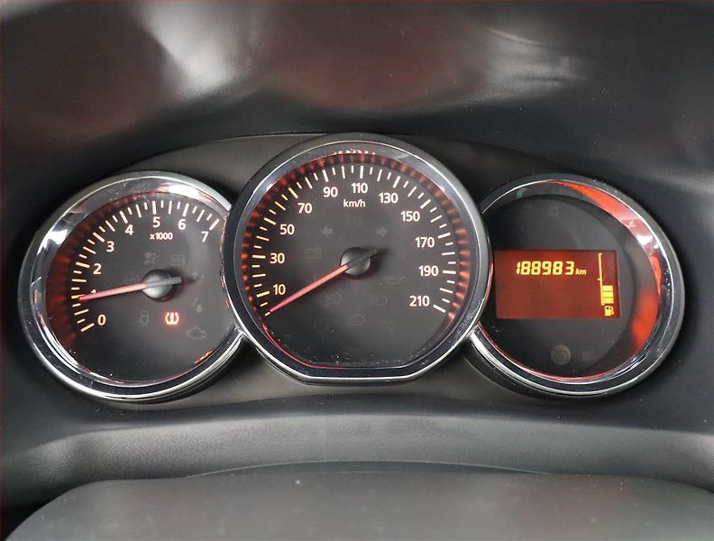 Dacia Logan (2016) 0.9 TCe, LPG, Serv.kniha - fotka 11 z 18