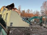 Demolice domů v ulici Za Můstkem v Trutnově Poříčí kvůli stavbě dálnice D11.