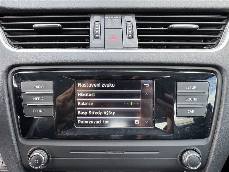 Škoda Octavia 1,6 TDI 81kW 2.maj původ ČR - fotka 40 z 50