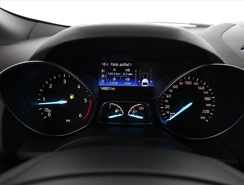 Ford Kuga (2017) 2.0 TDCi, 4X4, Kůže - fotka 9 z 20