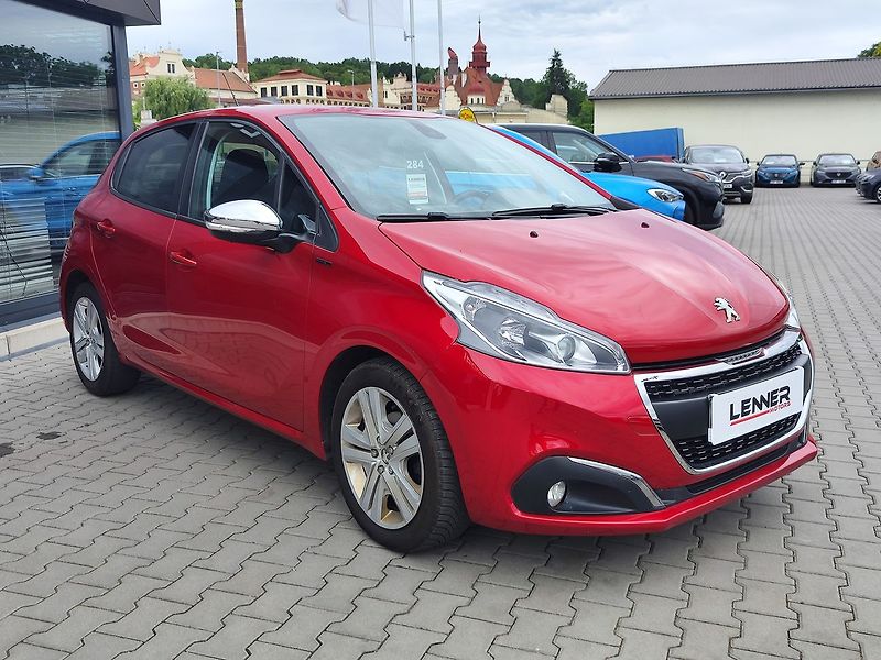 Peugeot 208 1.2 PureTech/61kW SIGNATURE - fotka 3 z 26