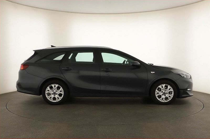 Kia Ceed (2023) Spin 1.0 T-GDI, SPIN, DPH - fotka 6 z 13