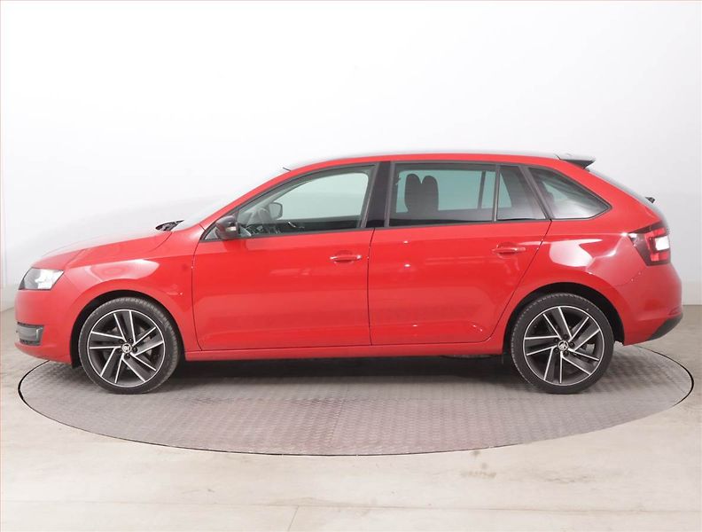 Škoda Rapid (2017) Spaceback 1.2 TSI, Serv.kniha - fotka 3 z 16