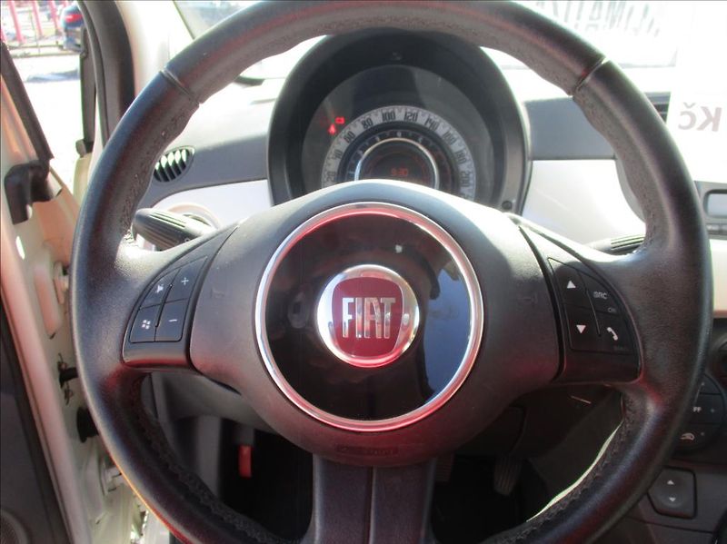 Fiat 500C 1,2 i, aut.klima,servis,Cabrio - fotka 13 z 27