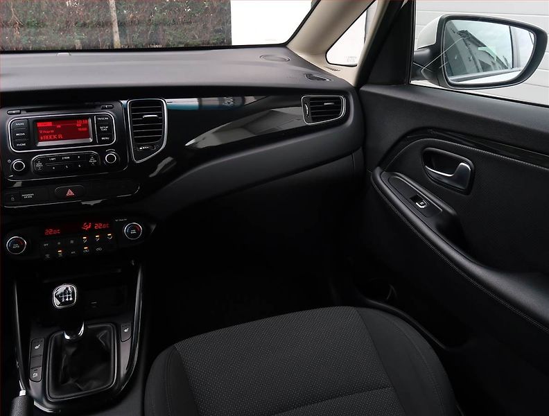 Kia Carens (2016) 1.6 GDI, Serv.kniha, Tempomat - fotka 8 z 19