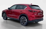 O Mazdu CX-5 je zájem.