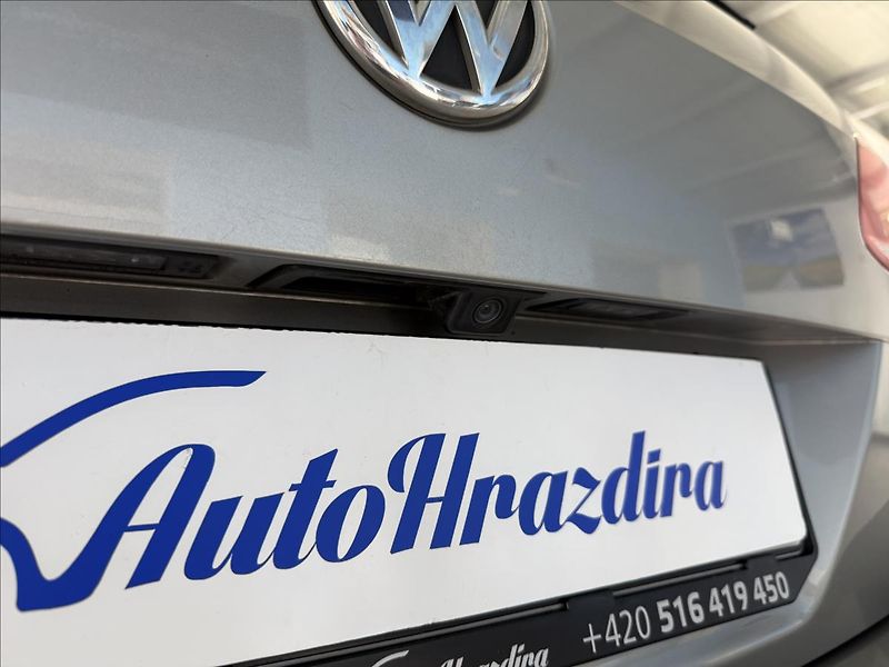 Volkswagen Passat 2,0   DSG,HIGHLINE,SERVISKA - fotka 10 z 30