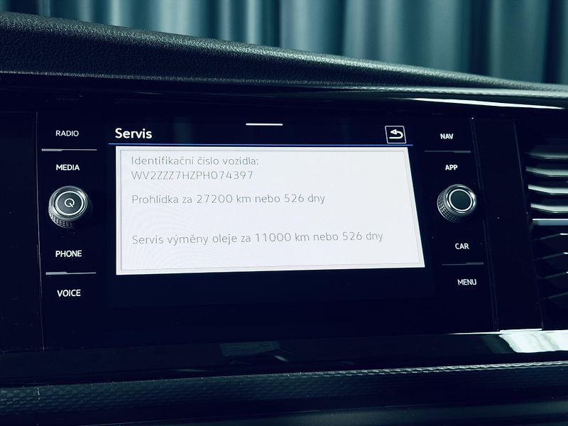 Volkswagen Caravelle (2023) 6.1*BULLI*LONG*DSG*TDI - fotka 29 z 39