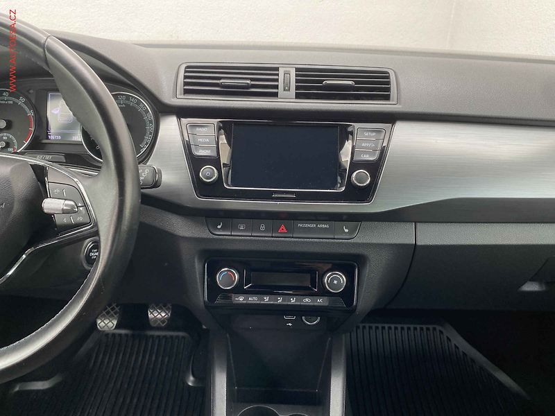 Škoda Fabia (2021) 1.0 TSi, 1.maj,ČR, Style - fotka 12 z 17