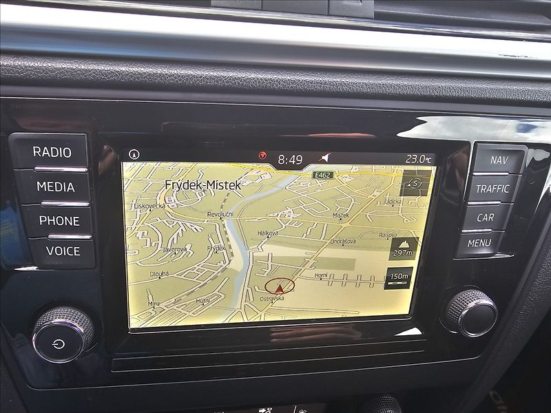 Škoda Rapid 1,0 TSi Drive NAVI ALU - fotka 19 z 39