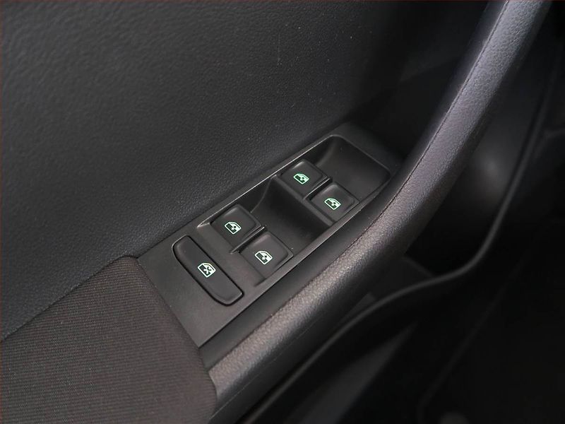 Škoda Fabia (2020) Style 1.0 TSI, ČR,1.maj - fotka 16 z 16