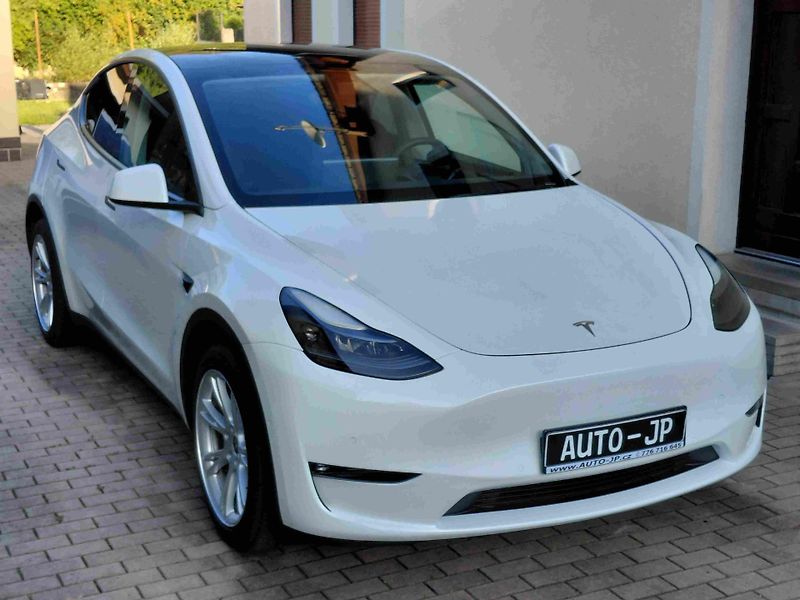 Tesla Model Y (2022) AWD Long Range  ACC  LED  NAVI - fotka 2 z 11
