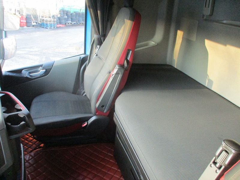 Volvo FH500 6x2 + Schmitz Nový tacho - fotka 22 z 39
