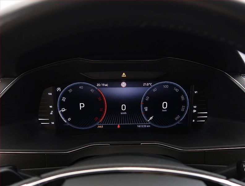 Škoda Superb (2023) Style 2.0 TDI, digi klima - fotka 11 z 29