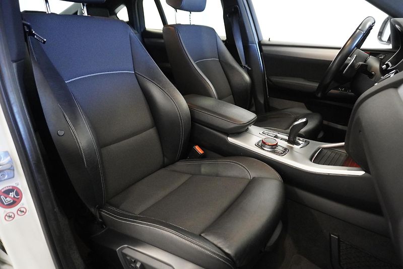 BMW X4 3.0 35D X-DRIVE M-SPORT - fotka 24 z 33