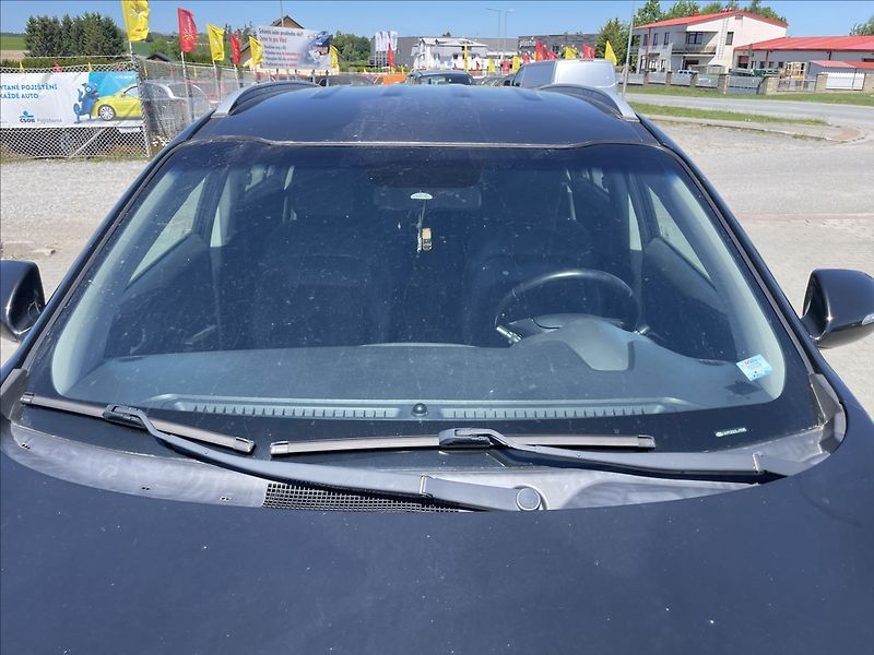 Kia Sportage 2,0 CRDi 135kw 4x4 LED bez kor - fotka 37 z 40
