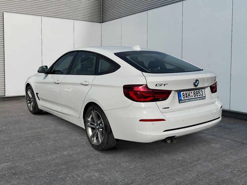 BMW Řada 3 (2020) GT xDRIVE 320i 135kW 4x4 CZ - fotka 4 z 11