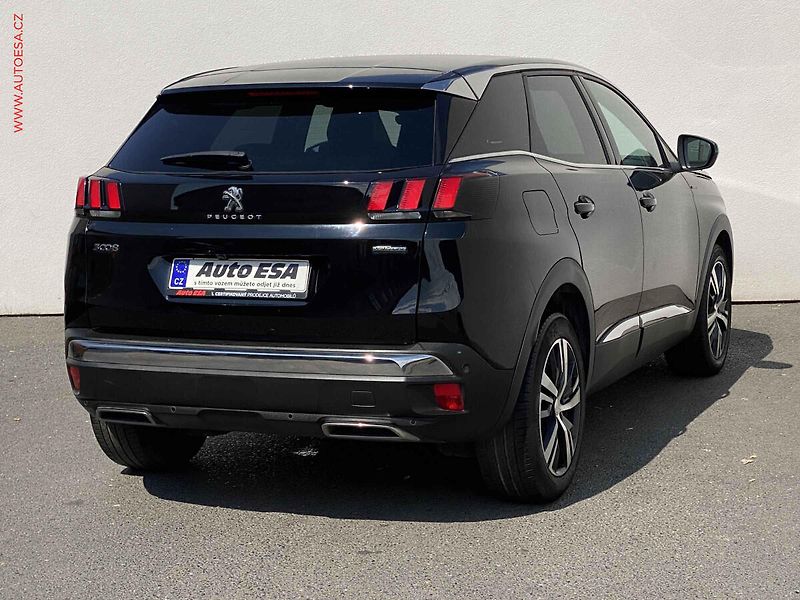 Peugeot 3008 (2019) 1.2 PT, GT Line, LED, navi - fotka 4 z 18