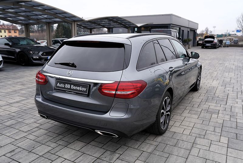 Mercedes-Benz Třídy C C 350e Plug -in hybrid/280PS - fotka 6 z 40