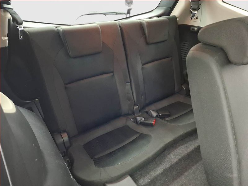 Nissan Qashqai (2012) 1.6 i, 7 míst, Tempomat - fotka 18 z 18