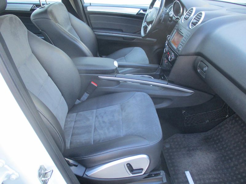 Mercedes-Benz Třídy M ML 350CDi SPORT 4M*NAVI*ALU 20 - fotka 26 z 50