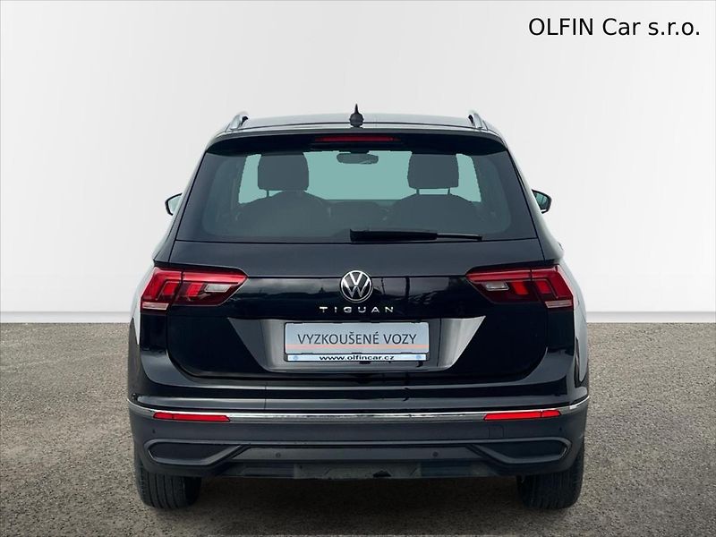 Volkswagen Tiguan 1,5 TSi 110kW 7DSG LIFE - fotka 8 z 26