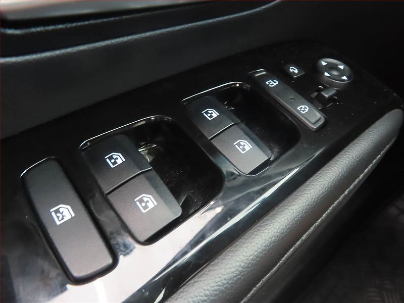 Hyundai Tucson (2021) 1.6 T-GDI - fotka 14 z 14
