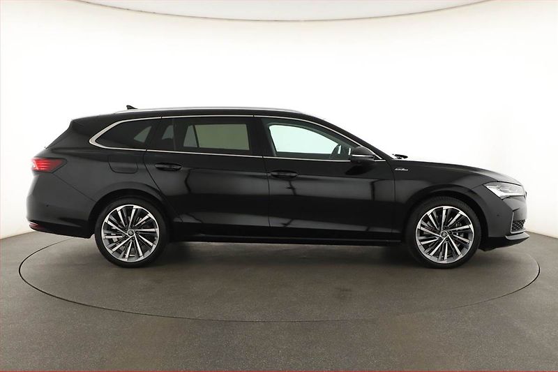 Škoda Superb (2025) 2.0 TSI - fotka 6 z 20