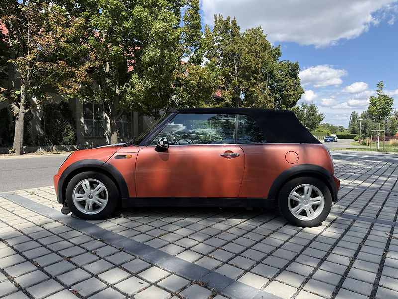 Mini Cooper 1.6i 85kW - fotka 7 z 16