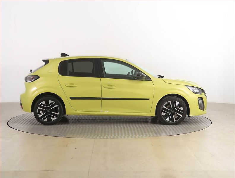 Peugeot 208 (2024) Allure 1.2 PureTech - fotka 6 z 18