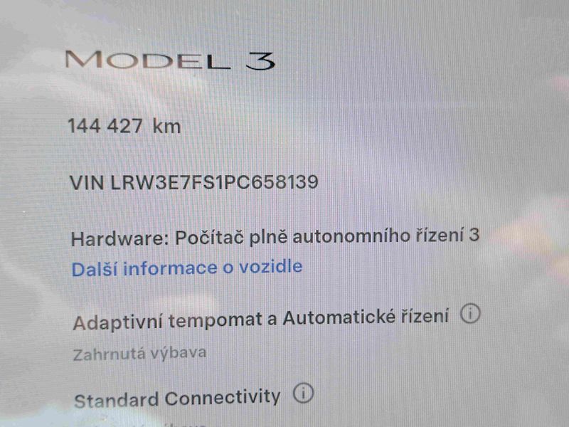 Tesla Model 3 RWD LED ACC 18ALU NAVI SOH91%  - fotka 13 z 16