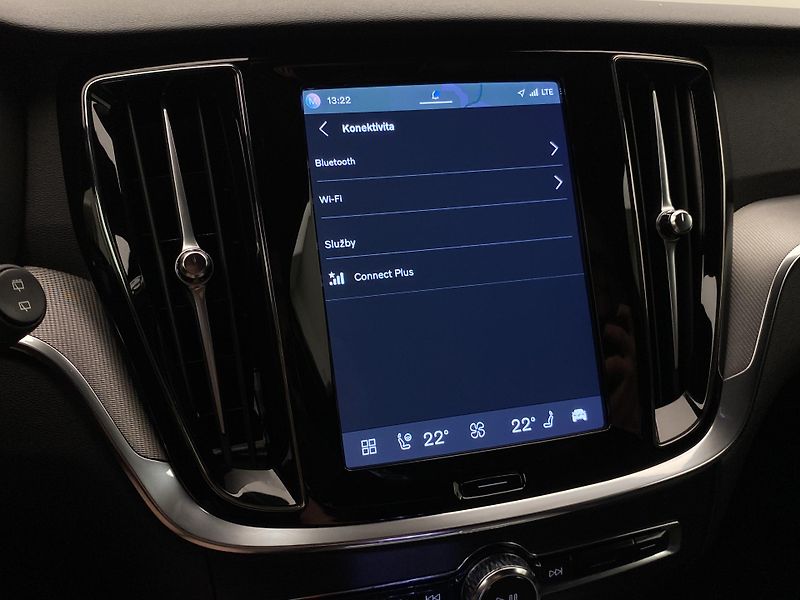 Volvo V60 CC B5 AWD BRIGHT PLUS AUT  - fotka 41 z 58