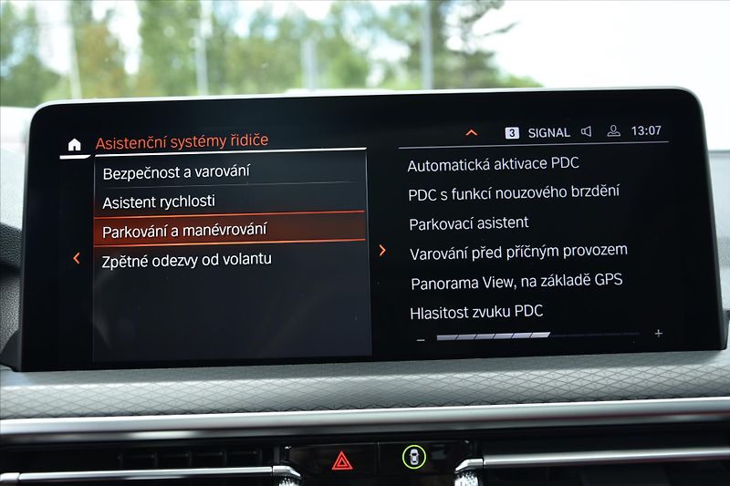 BMW X3 xDrive 20d 140kW M PAKET ČR - fotka 21 z 31