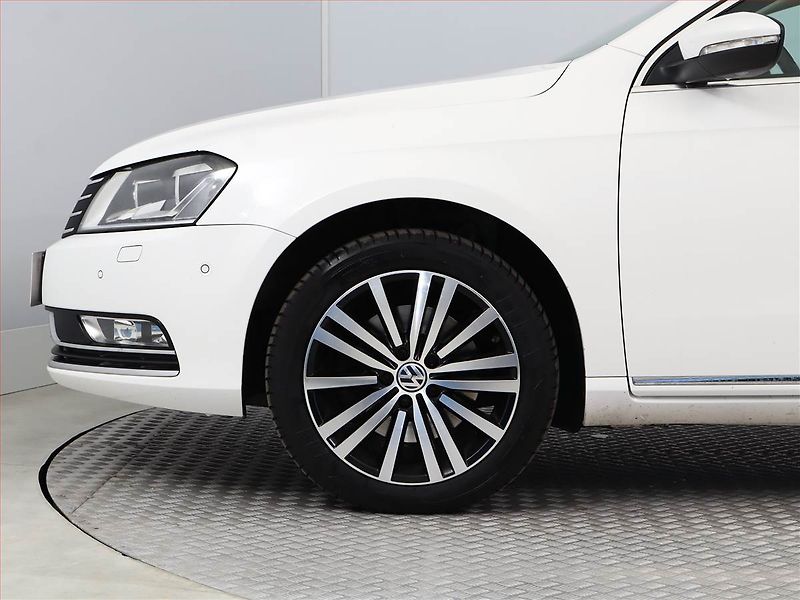 Volkswagen Passat (2014) Highline 1.4 TSI EcoFuel - fotka 13 z 18