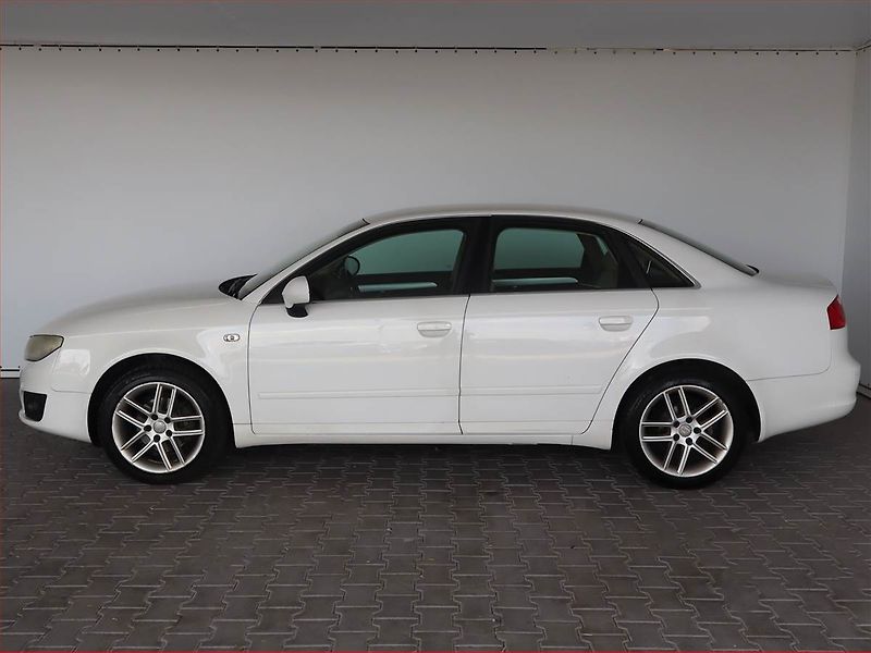 Seat Exeo (2011) 2.0 TDI, nová STK - fotka 3 z 16
