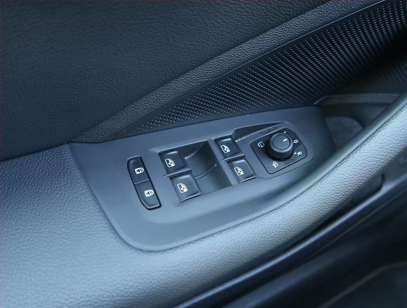 Škoda Superb (2025) 2.0 TSI - fotka 21 z 28