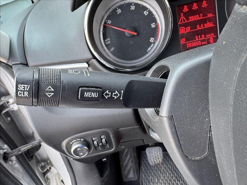 Opel Zafira 1,6 CDTi 100kW TOURER tažné - fotka 32 z 50