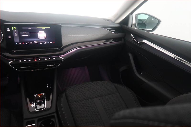 Škoda Octavia (2023) 2.0 TDI, Automat, ČR,1.maj - fotka 8 z 19