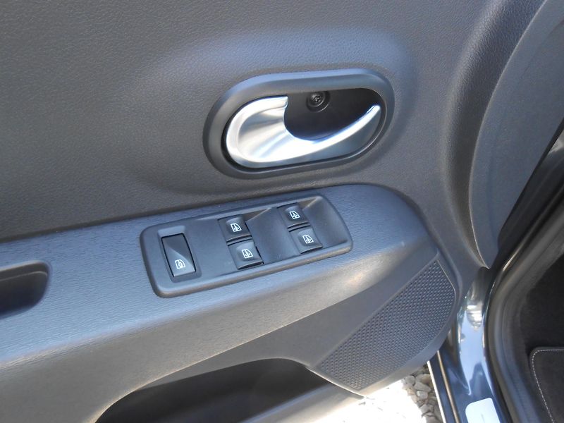 Dacia Lodgy STEPWAY,7Míst,NAVI,75TKm!! - fotka 24 z 36