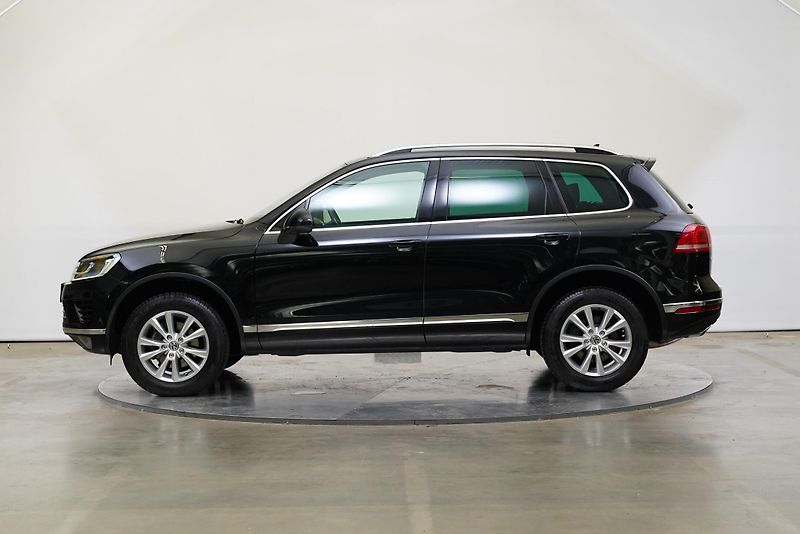 Volkswagen Touareg - fotka 3 z 29