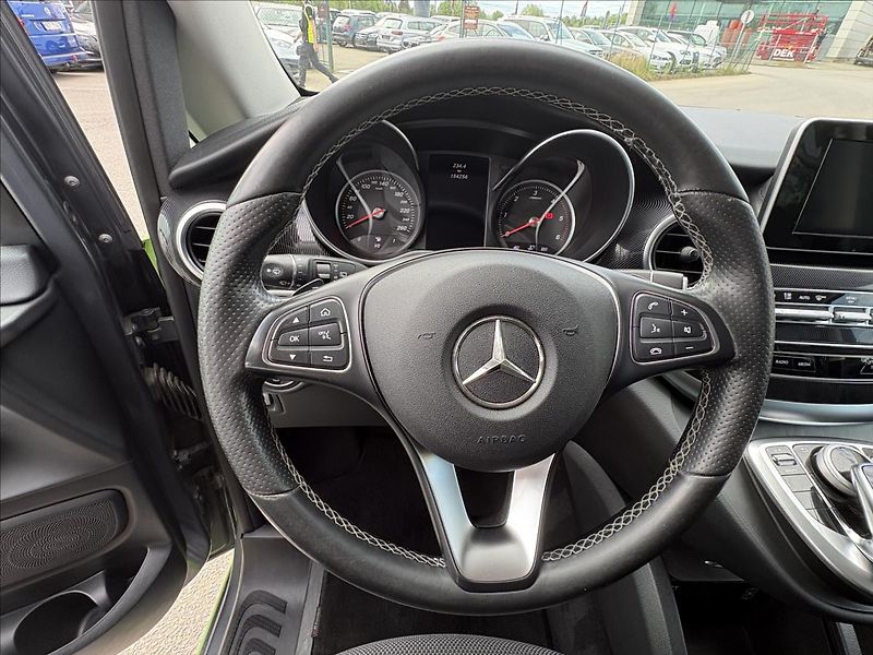 Mercedes-Benz Třídy V 2,2 250 CDi 4M,Led,Navi,Kamera - fotka 7 z 44