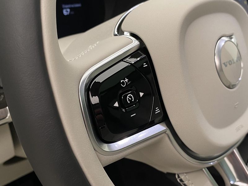 Volvo XC90 (2026) T8 AWD Plug-in BRIGHT PLUS 7m - fotka 28 z 71